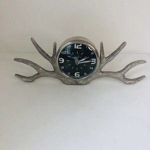 Vintage Antler Desk Clock Metal for mantel battery operated silver nice!